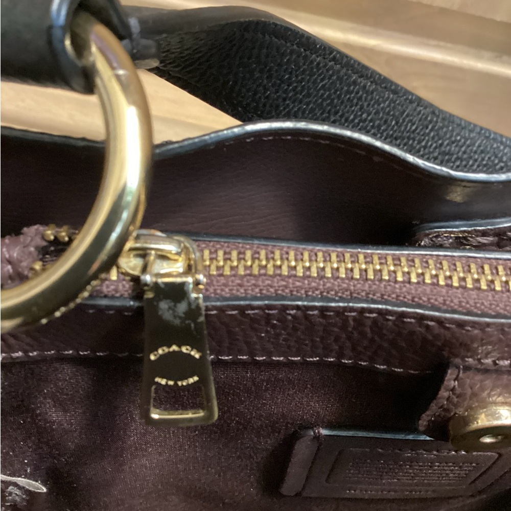 Coach Black Shoulder Bag - Picture 8 of 10